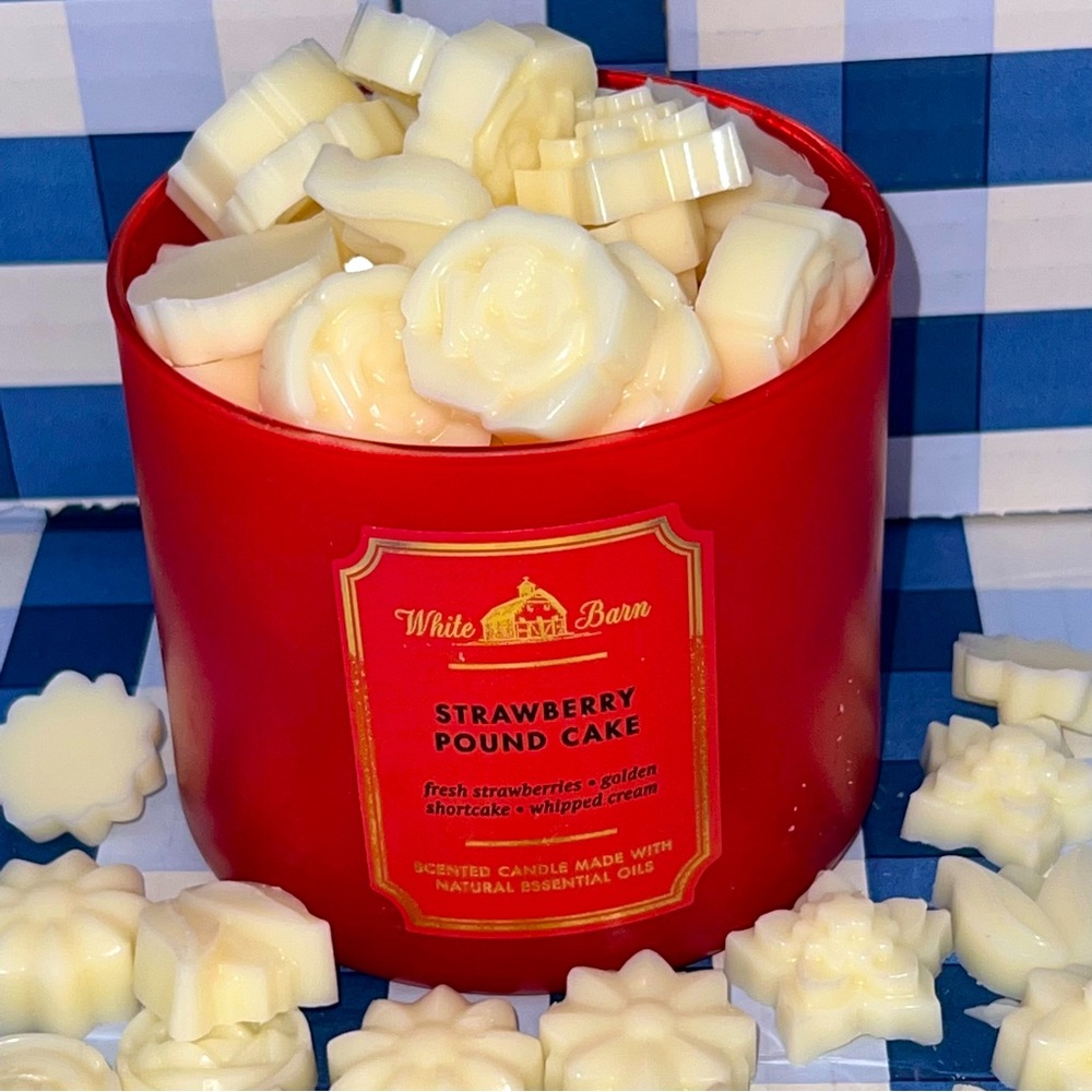 Bath and body works Candle Strawberry pound Cake Wax Melts
